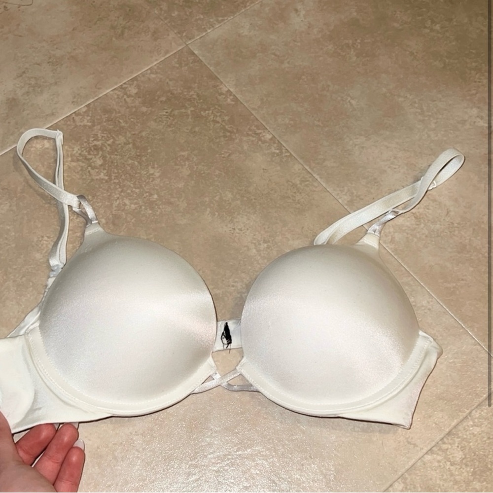 victorias secret bombshell bra white 34A